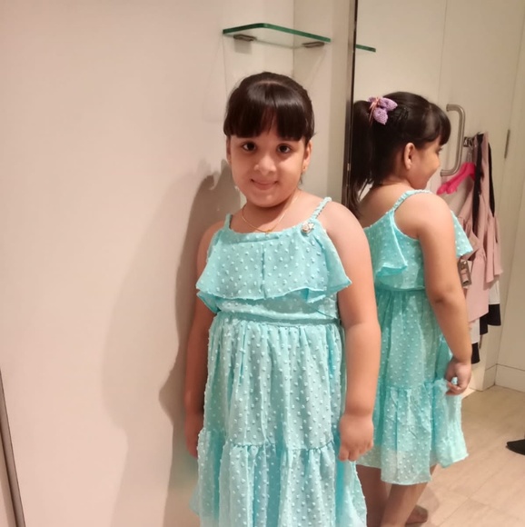 Meet your Posher, Ayesha - Picture 1 of 1